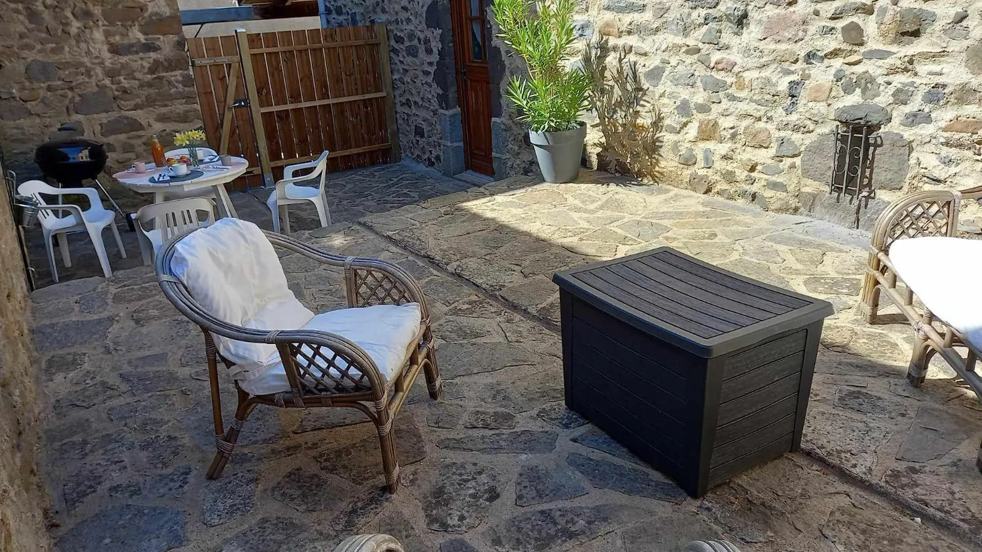 Holiday home Sur Les Rives Du Haut Allier Blassac